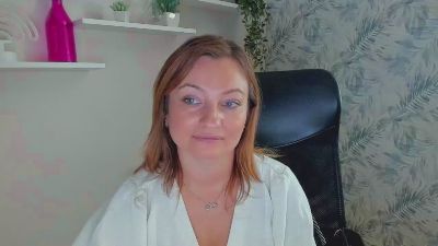1Angela39 from Germany