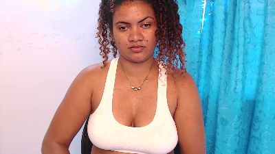 Amalia1893 from United States