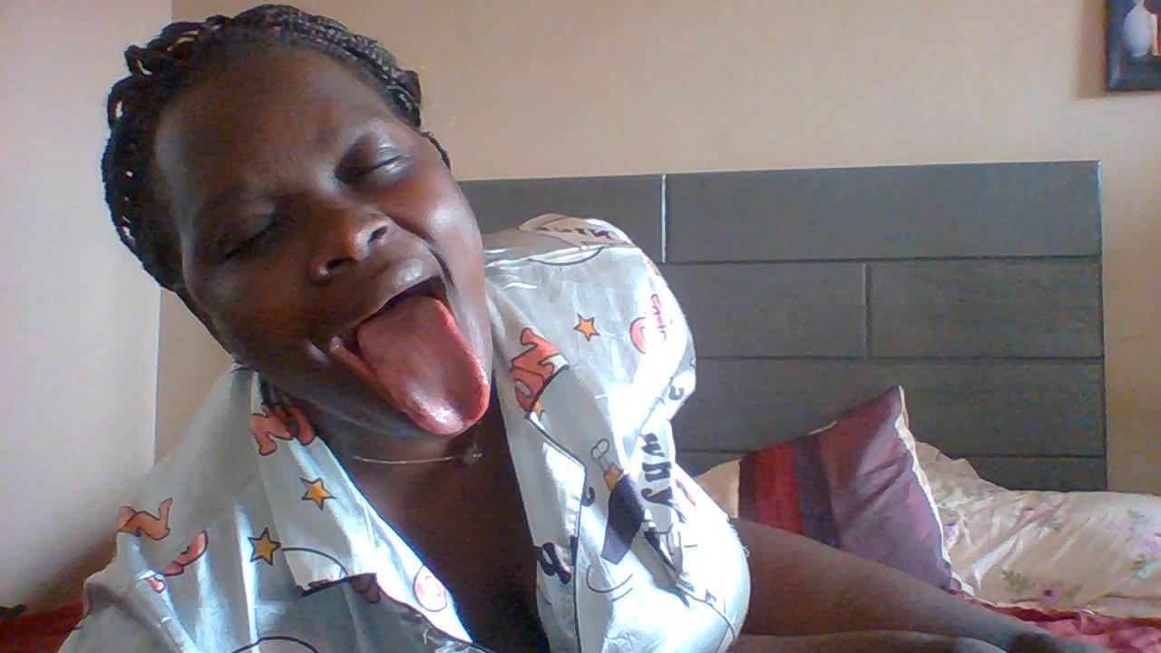 CissyMills from Kenya