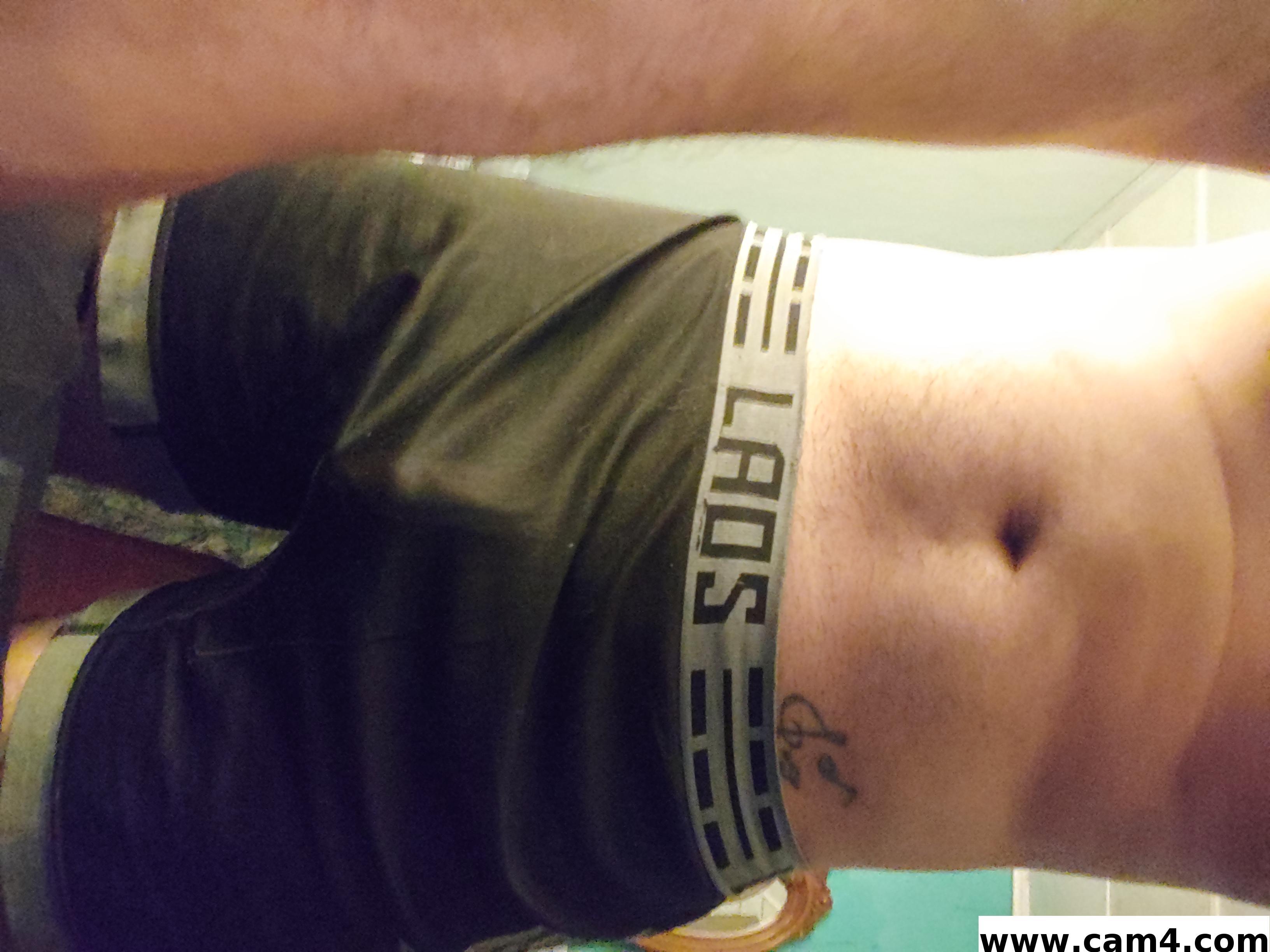 Curvedhotpns from El Salvador