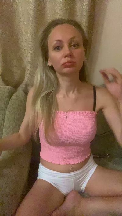 EmillyaW from Netherlands