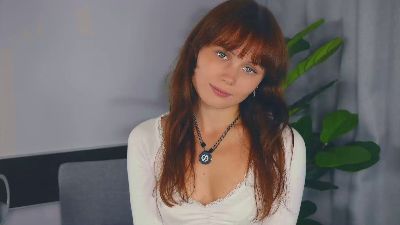 IsadoraOpichka from France