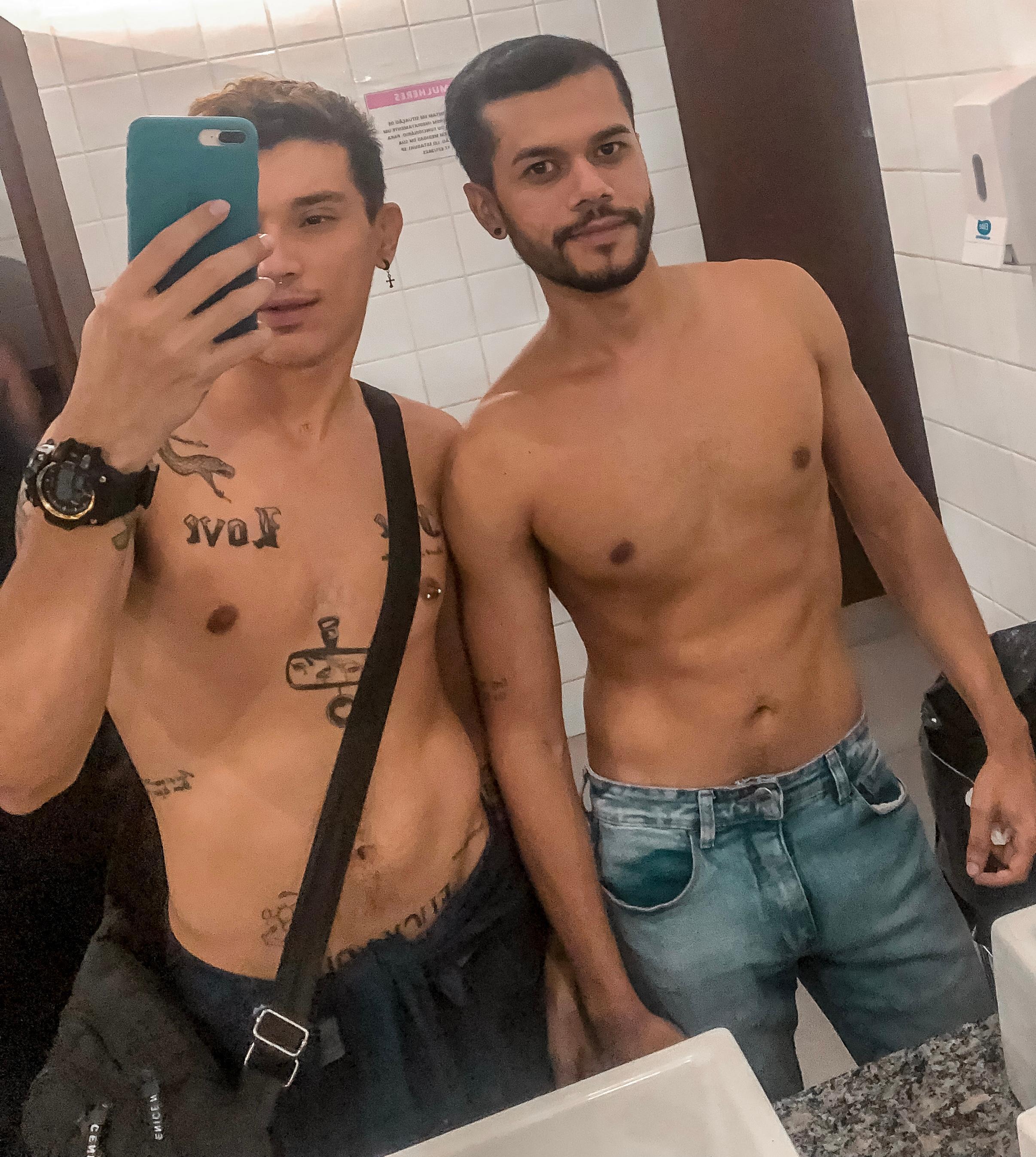 Johnshamash from Brazil