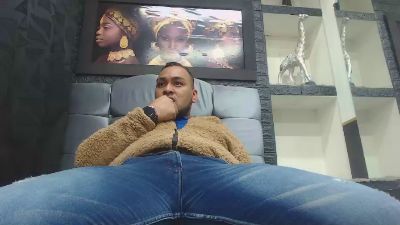 LiamBlass93 from Colombia