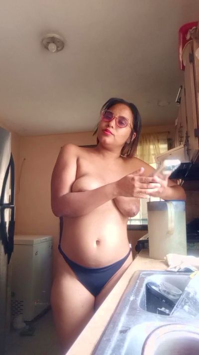 Monica2702 from Chile