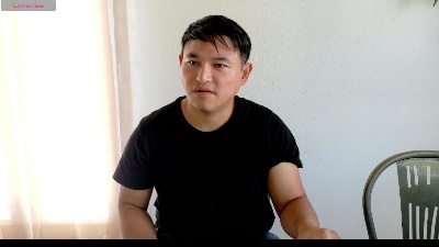 asianboy_sunny from Switzerland