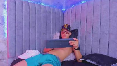 axel_bigcock22 from Colombia