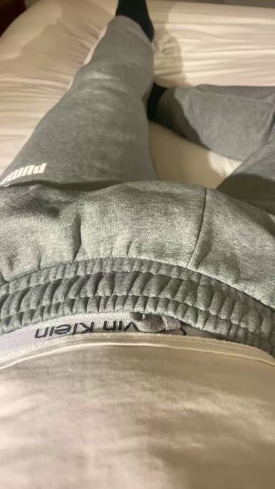 hotsocks921 from United Kingdom