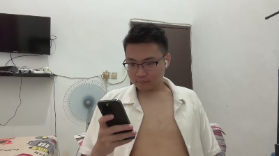 lovehairysexy from Singapore