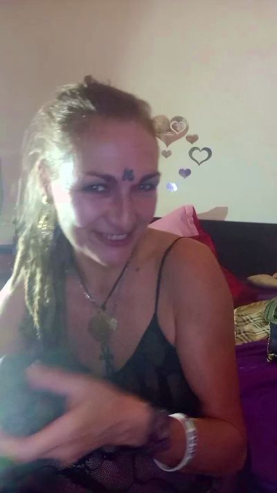 manuella19 from France