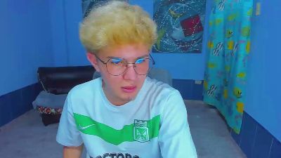 patrik027 from Colombia